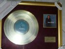 DISQUE D'OR JOHNNY HALLYDAY 