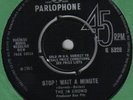 In Crowd Stop Wait a Minute Parlophone R5828 EX