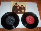 2 BEATLES SINGLES PARLOPHONE RED LABLE, PARLOPHNE BLACK