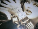 VERY RARE. KATE BUSH SIGNED ALBUM 