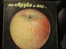 Apple / 