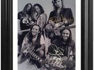 V. RARE AUTOGRAPH - PEARL JAM - MINT SIGNED ORIGINAL