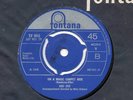 KIKI DEE-*ON A MAGIC CARPET RIDE*-FONTANA-***MINT-***