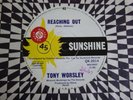 TONY  WORSLEY 'Reaching out' OZ 60s pop 45 Escorts
