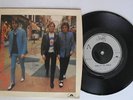 THE JAM - RARE- SIGNED - NEWS OF THE WORLD -  7
