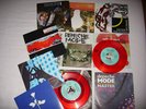 Depeche Mode 10 Singles mit Erstauflage in rotem Vinyl