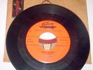 FREDDIE FENDER TODO TERMINO/TE ESPERARE FALCON-1057 NM