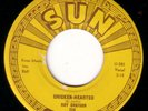 ROY ORBISON 45 SUN 284 CHICKEN HEARTED/I LIKE LOVE