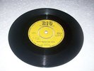 RIO/WALK DOWN THE AISLE - THE UPSETTERS [SKA] 7