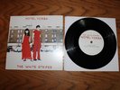 The White Stripes -Hotel Yorba 7 (+ Loretta Lynn Cover)