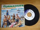 THE TORNADOES THE TORNADO / MOON DAWG VEDETTE BEAT