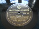 ********BEATLES - PLEASE PLEASE ME. BLACK & GOLD MONO FIRST UK PRESSING********