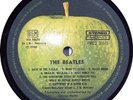 BEATLES WHITE ALBUM  -  RARE T1 1ST ITALIAN PR (TOP OPENING ) 0094743 LOW NUMBER