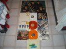 vend 7 vinyle les beatles  3 de couleur  +1 poster