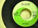 THE BEATLES - TWIST AND SHOUT / THERE'S A PLACE - RARE GREEN STARLINE LABEL