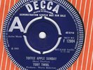 toby twirl - toffee apple sunday