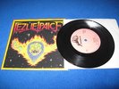 LEZLIE PACE - FIGHTING MAN / PEOPLE WANNA KNOW  ( RARE SWEDISH SINGLE, PANG )