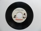 MONEY DISC/LOVE IS A MESSAGE  - JACOB MILLER  ( REGGAE 7