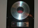 MÖTLEY CRÜE-PLATIN'12' SCHALLPLATTE'Girls,Girls,Girls'HARD ROCK CAFE,ACDC ,KISS