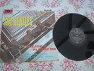 N/MINT THE BEATLES - PLEASE PLEASE ME MONO-VINYL LP SILVER AND BLACK L K