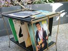1960s BLACK AND GOLD LP RECORD STORAGE RACK ON LEGS / HI FI STAND VINTAGE RETRO