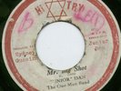OBSCURE 1976 ROOTS REGGAE - JUNIOR DAN - MR. BIG SHOT -  HI TRY LABEL hear ???
