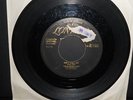 The Barons - Don't Walk Out / Once in a Lifetime - London HL-P.8391 Black & Gold