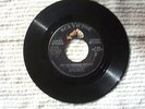 Elvis Presley  Are You Lonesome Tonight  bw: I Gotta Know  RCA 61-7810 45 RPM