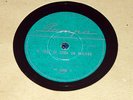 ANTONIO MOLINA A LA SOMBRA DE UN BAMBU / TE TRAE DE CUBA ARGENTINA 78 rpm 10