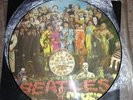 the beatles Sgt Peppers Lonely Hearts Club band 12
