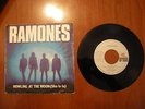 RAMONES - HOWLING AT THE MOON (Sha-la-la) SINGLE 1984 spanish edition 