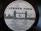 PAUL McCARTNEY WINGS LONDON TOWN UK LP NEAR MINT the beatles
