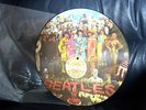 SGT PEPPERS LONELY HEARTS CLUB BAND  THE BEATLES PICTURE DISC plays NEAR MINT