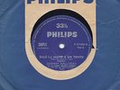 PREMIER disque argentin de Johnny Hallyday. Format 45 tours. Le plus rare