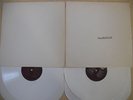 2LP THE BEATLES White Album on white vinyl w. photos and poster