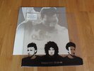 QUEEN GREATEST HITS III DOUBLE LP LIMITED EDITION No 02613 NEAR MINT (RARE)