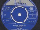 KIKI DEE. FLOWERS CRY/ MAGIC CARPET RIDE..7