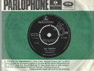BEATLES 20 SINGLES. ALL VERY GOOD AND MOSTLY ORIGINAL 60S DISCS