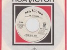 CAVALIERS - HOLD TO MY BABY / DANCE LITTLE GIRL - RCA WHITE DEMO