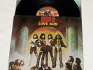 KISS LOVE GUN 1977 LP   ORIGINAL NBLP 7057 1ST PRESSING NO BAR CODE   IN SHRINK