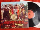 The BEATLES - Sgt PEPER'S LONELY HEARTS - Original MONO  FRANCE - ODEON PMC 7027