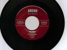 Doo Wop  vocal group 45 Starlarks 