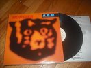 R.E.M. Monster LP WARNER BROTHERS Buck Stipe Mills Alternative Rock Berry Athens