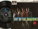 THE SHADOWS OUT OF THE SHADOWS NO.2 EP 45+PS 1962 CLIFF RICHARD MARVIN WELCH