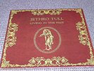 JETHRO TULL   Living in the Past     Do-Lp CHRY Germany  301272-415    near MINT
