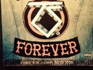 Twisted Sister: Twisted Forever Tribute on pink vinyl to Heavy Metal Band