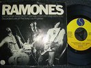 RAMONES - I WANNA BE YOUR BOYFRIEND USA 7INCH SINGLE + 2 LIVE TRACKS. VERY RARE.