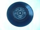.LEE PERRY. TRIAL & CROSSES. ORIGINAL 1965 SKA BEAT LABEL 7