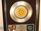 Elvis Presley, Help Me, Platin Record, platin Schallplatte, Award, gold