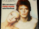 DAVID BOWIE     --- life on mars? ---